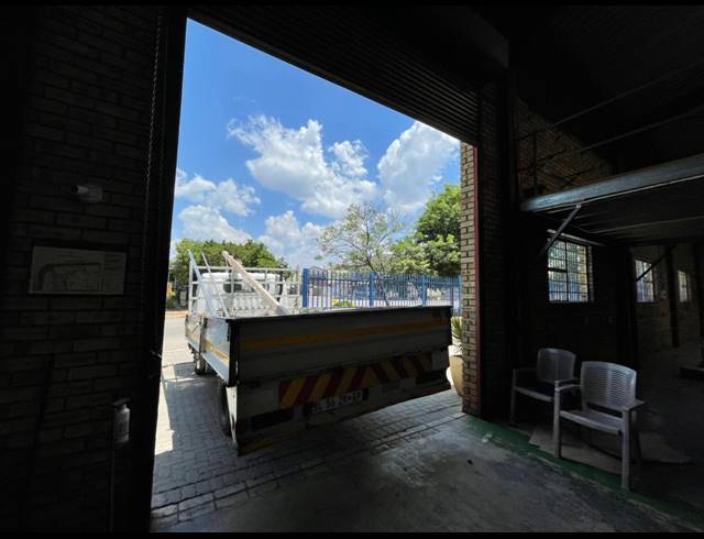 1,177M² WAREHOUSE TO LET IN KYA SANDS